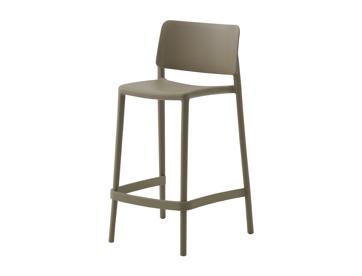 panis_counterchair